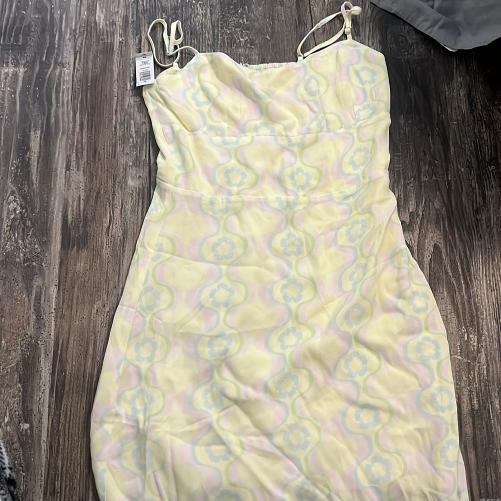 Jackson’s 70s vector dress